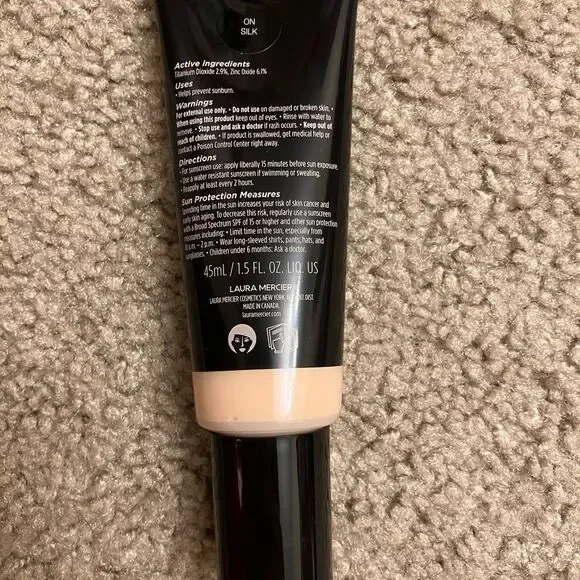 NWOT Laura Mercier Tinted Moisturizer Blurred Matte - On Silk - Picture 2 of 5